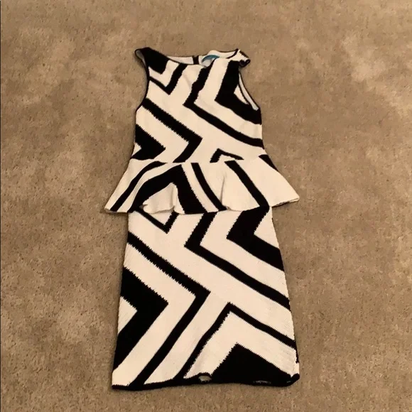 Alice+Olivia Black and white dress size S